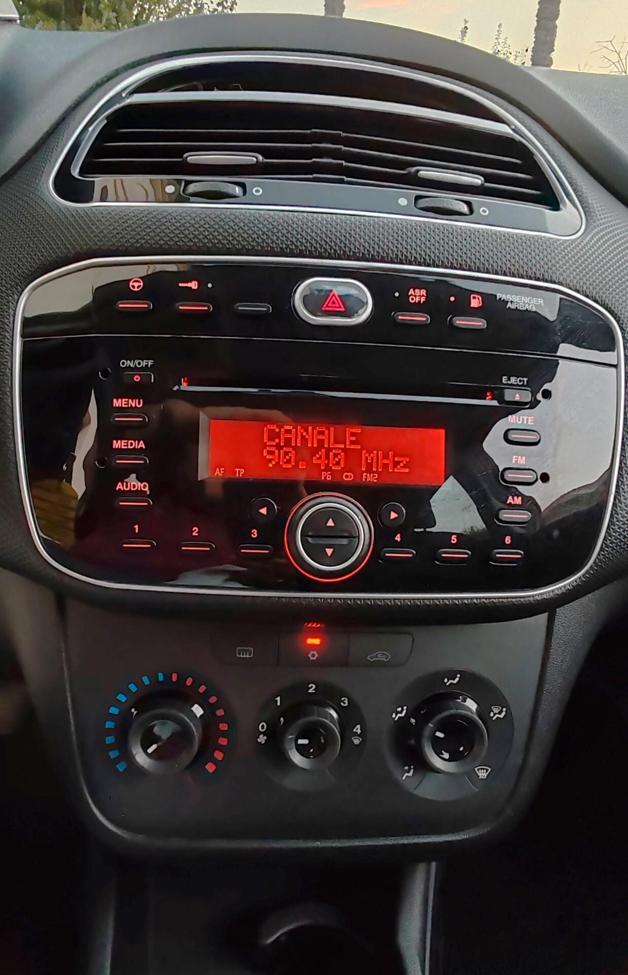 Fiat Punto 1.4 8V 5 porte Natural Power Street