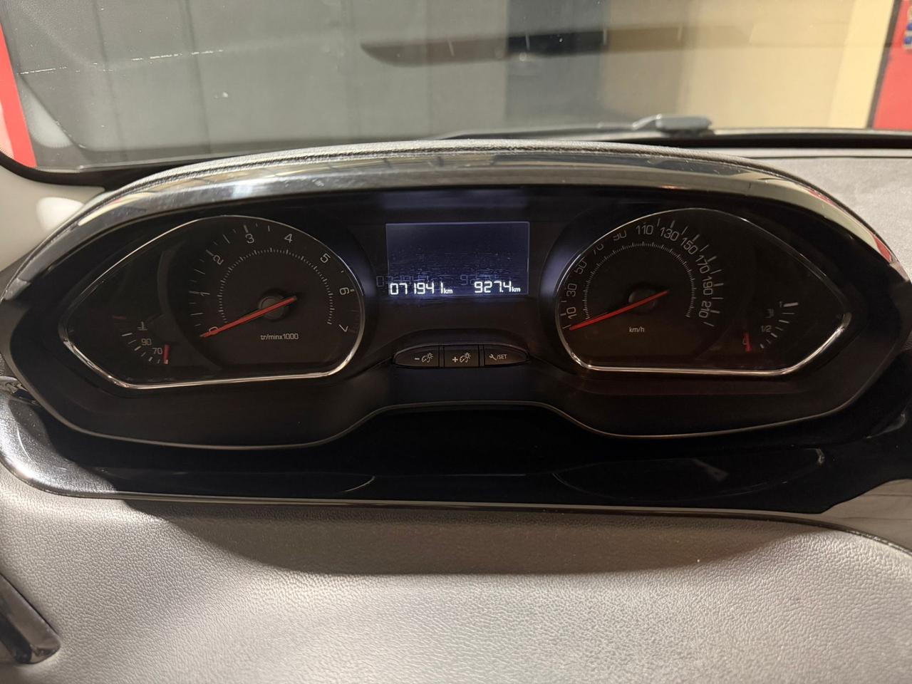 Peugeot 208 PureTech 82 ETG5 S&S 5 porte Allure