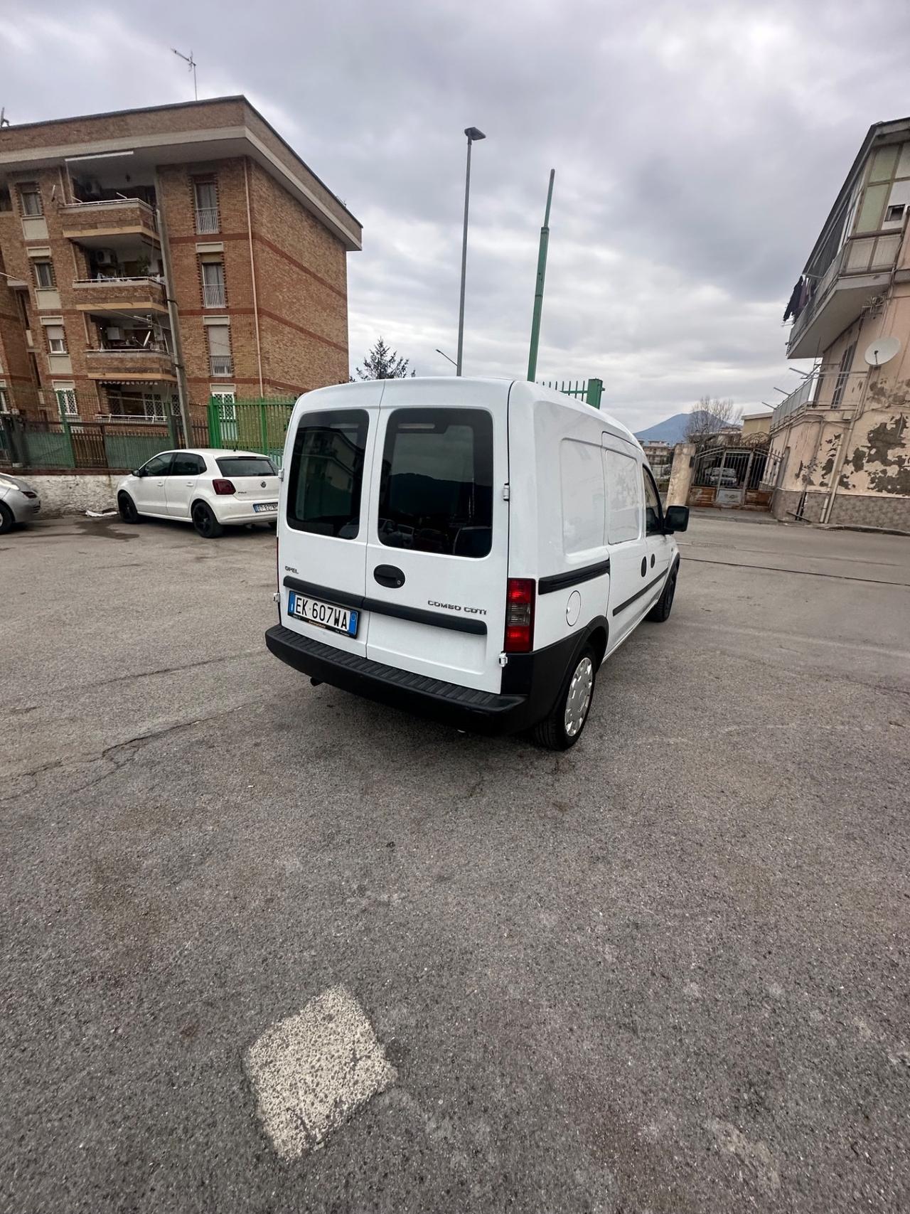 Opel Combo 13 CDTI