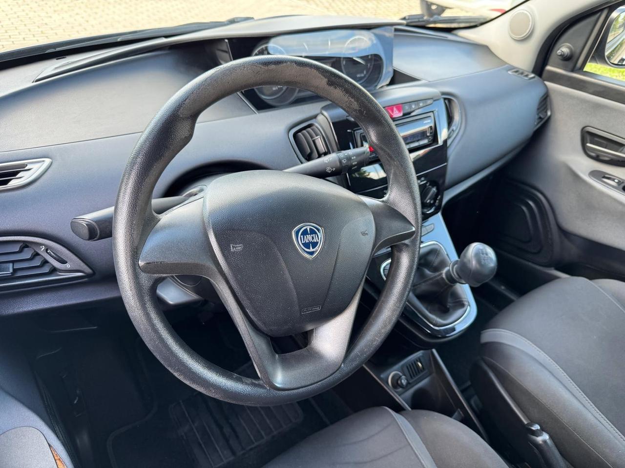 Lancia Ypsilon 1.2 GPL 70cv Neopatentati