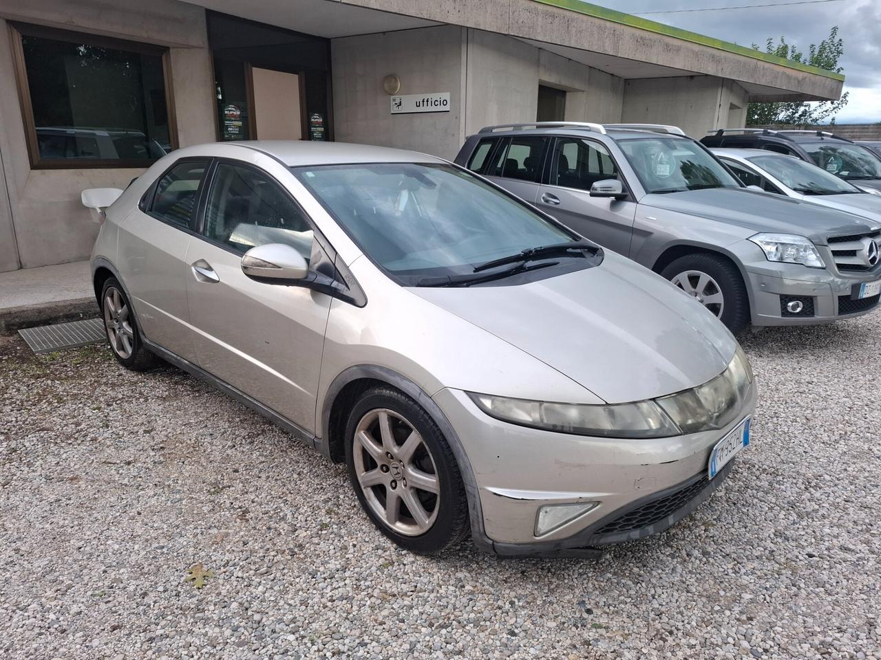 Honda Civic 1.8 i-VTEC 5p. Executive i-P