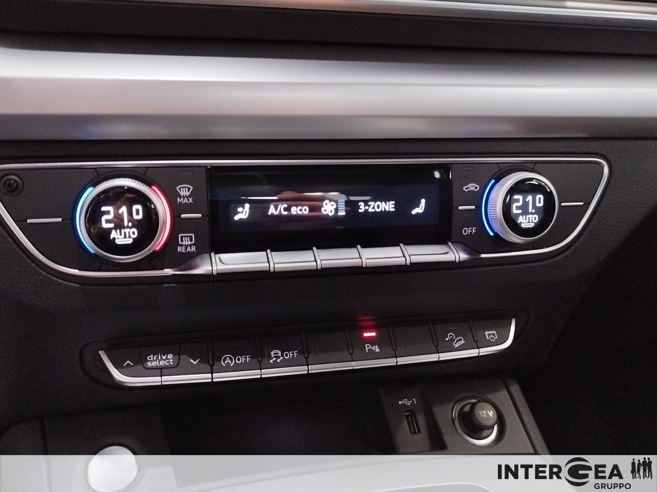 AUDI Q5 40 2.0 tdi mhev 12V Business quattro s-tronic