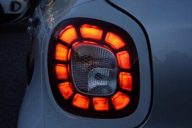 SMART ForFour 70 1.0 twinamic SAFETOWN *LED*TETTO*SENSORI