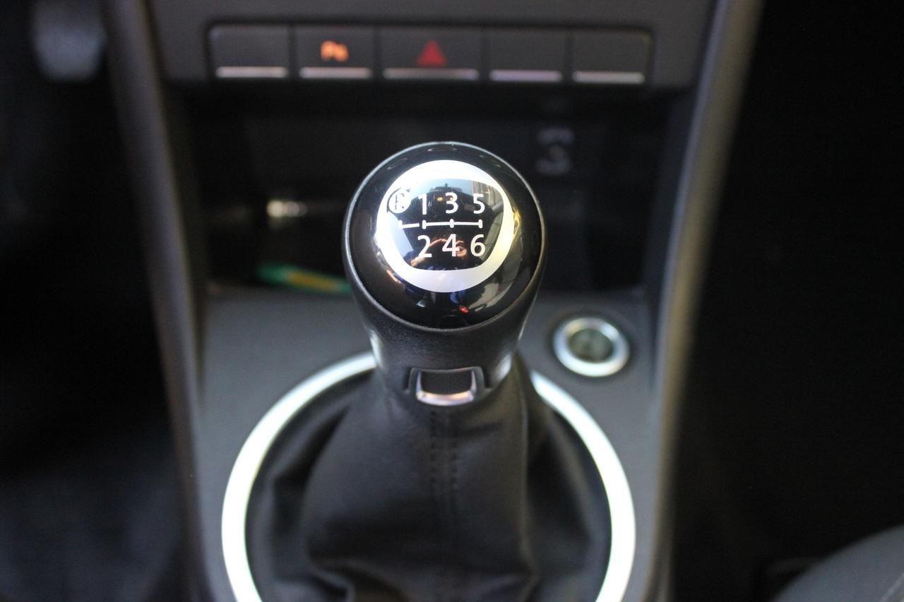 Volkswagen Maggiolino 1.2 TSI Design 105CV – Cerchi 18”, Sound Fender, Sedili Riscaldati