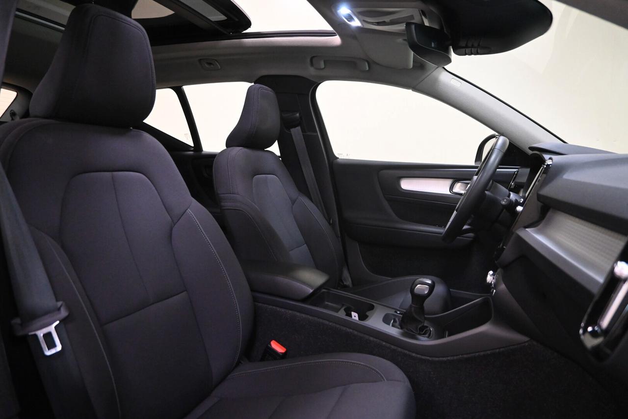 VOLVO XC40 (2017-->) XC40 T2 Momentum