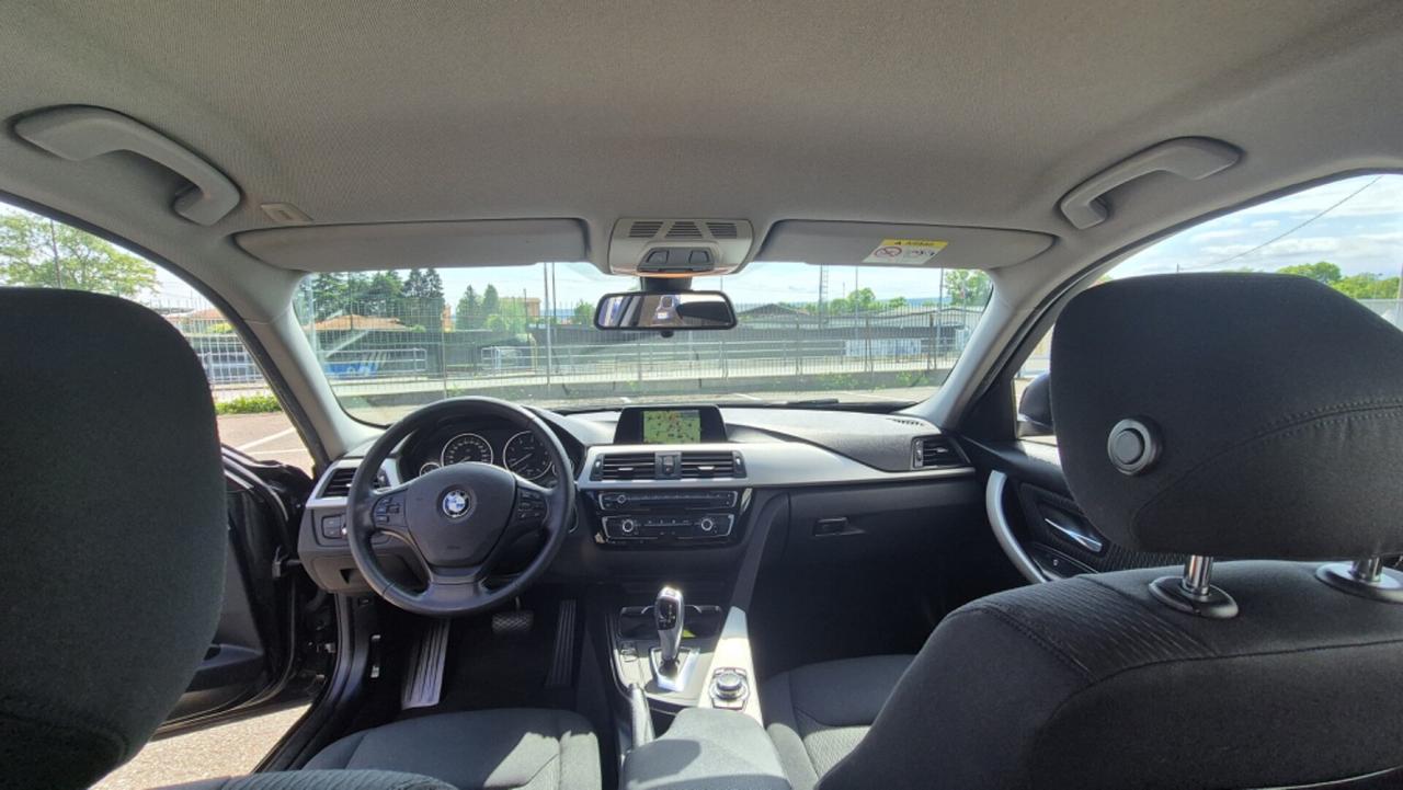 BMW Serie 3 (F30/31) 318d Touring Business A...
