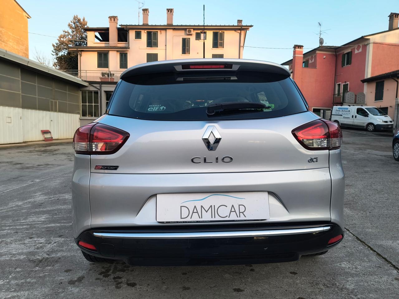 Renault Clio Sporter 1.5 dCi 8V 75CV Costume National