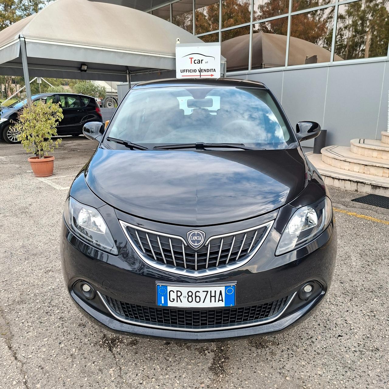 Lancia Ypsilon 1.0 Bz 70 Cv Hybrid Gold +