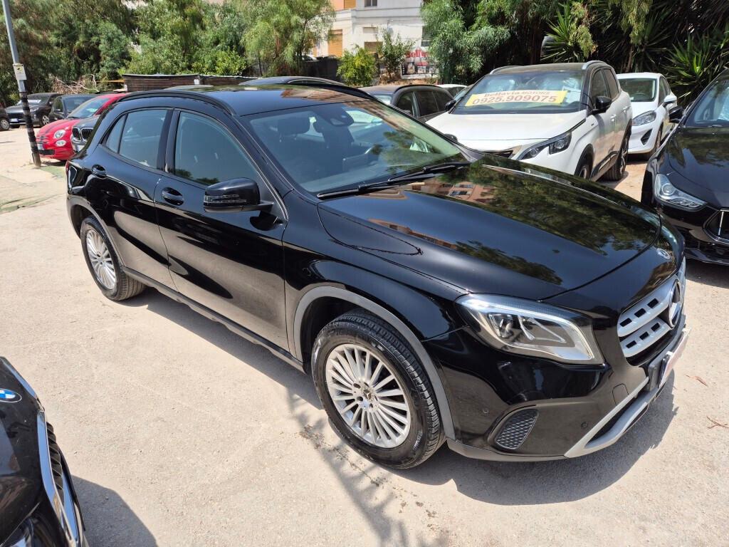 Mercedes GLA 180 d Manuale NAVI LED