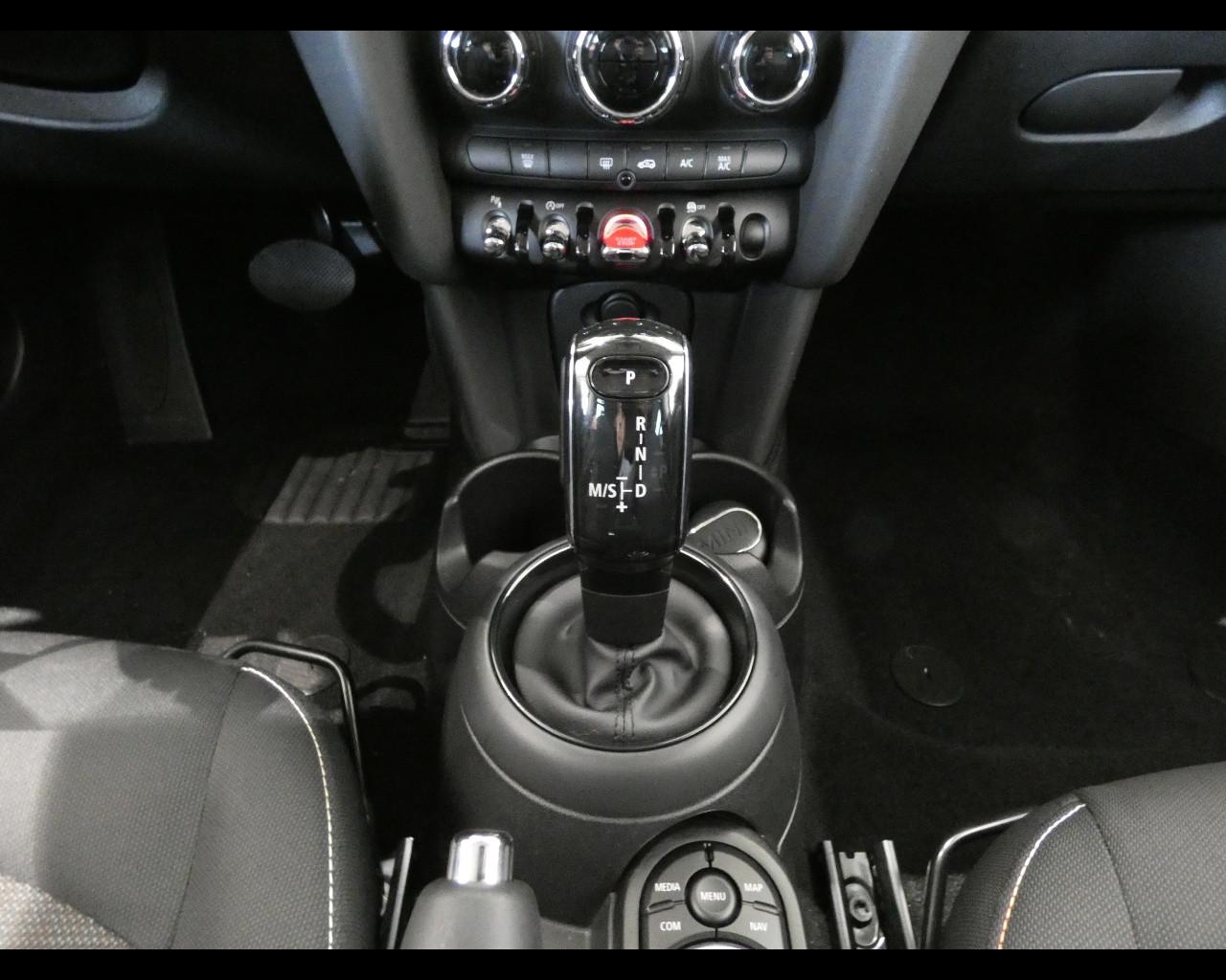 MINI Mini 4ª serie (F56) - Mini 1.5 Cooper Business