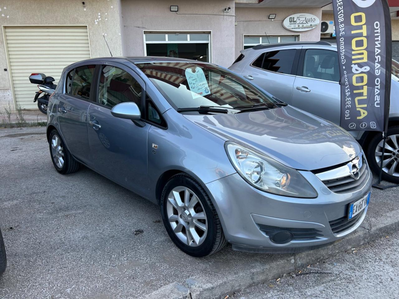 Opel Corsa 1.2 5 porte Cosmo