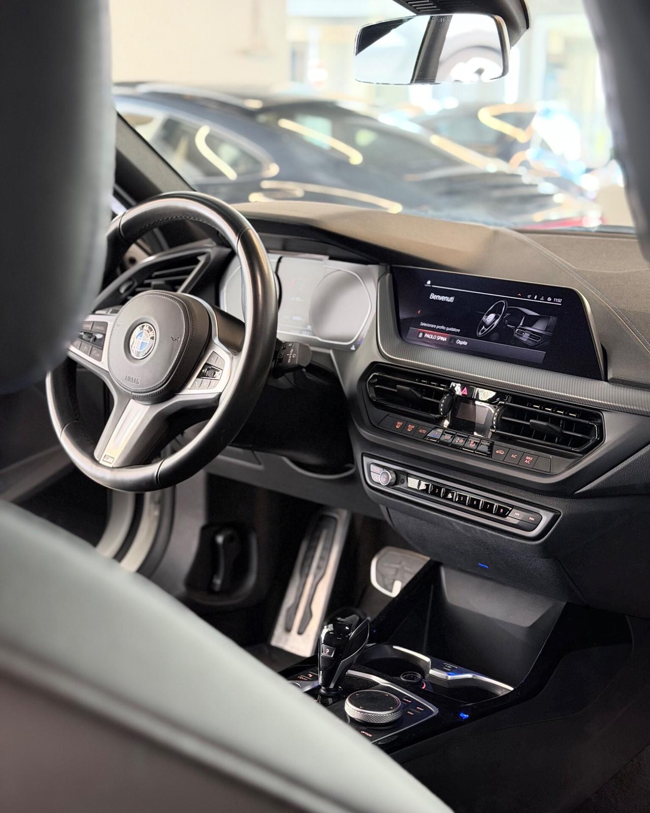 Bmw 118 118i 5p. Msport