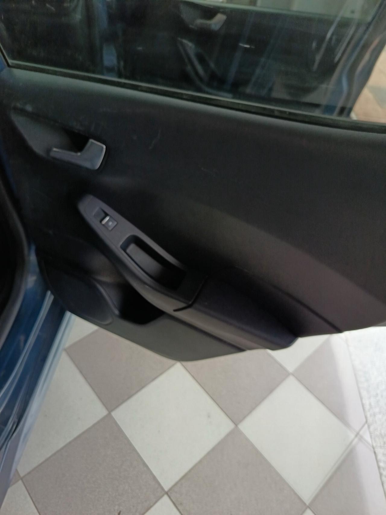 Ford Fiesta 1.0 Ecoboost 100 CV 5 porte ST-Line