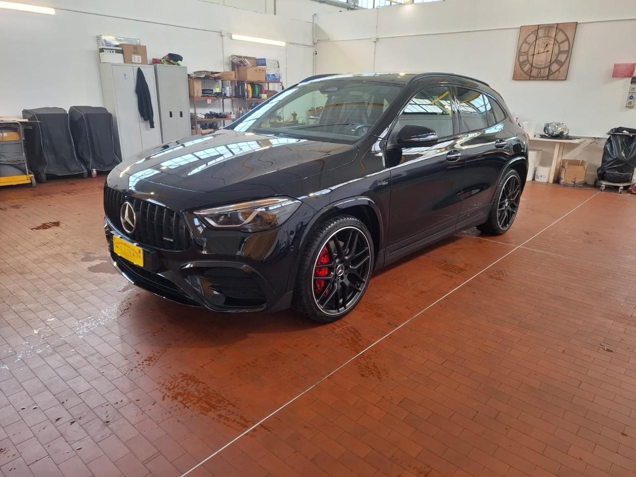 Mercedes-benz GLA 45 AMG 45S 4Matic+ Premium Plus racing