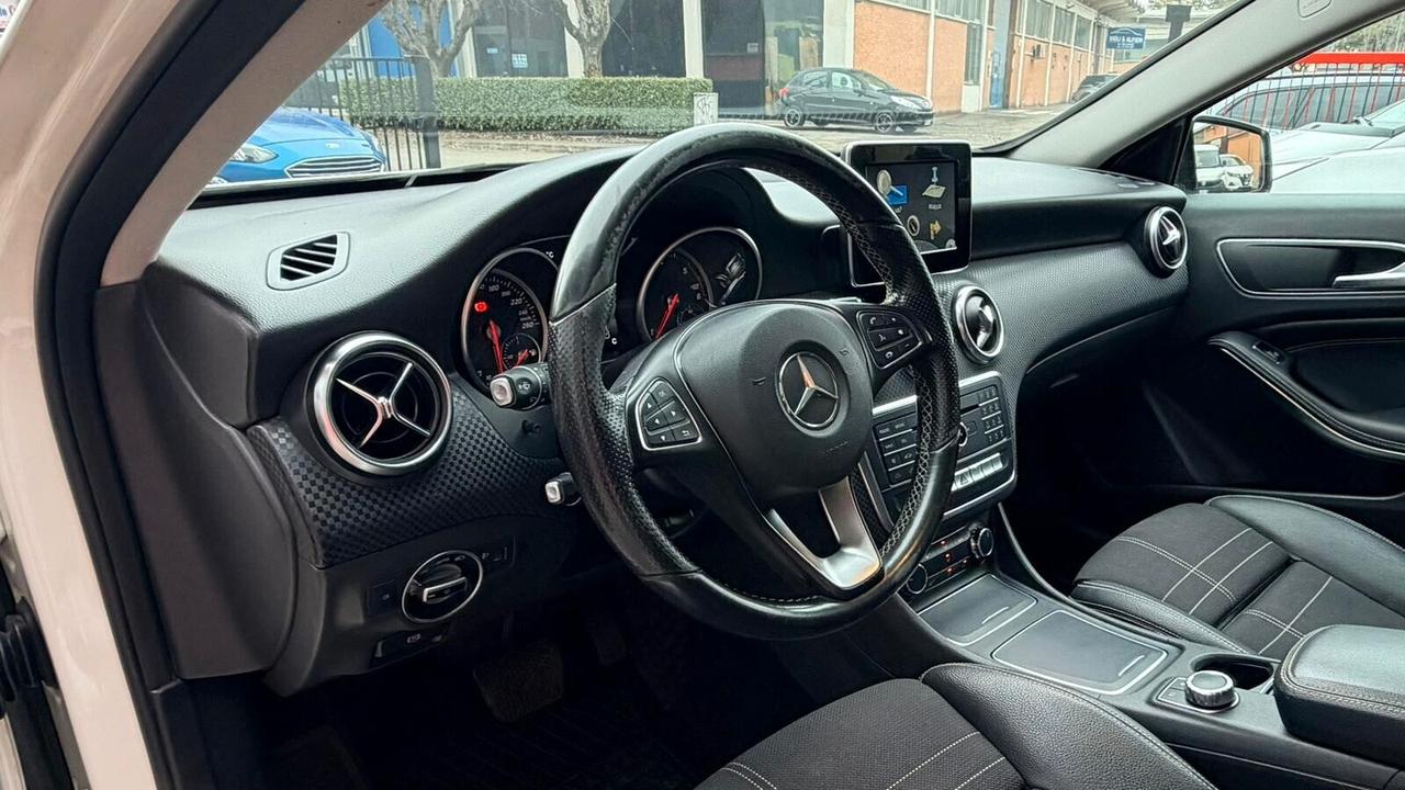 Mercedes-benz A 180 d Automatic Premium