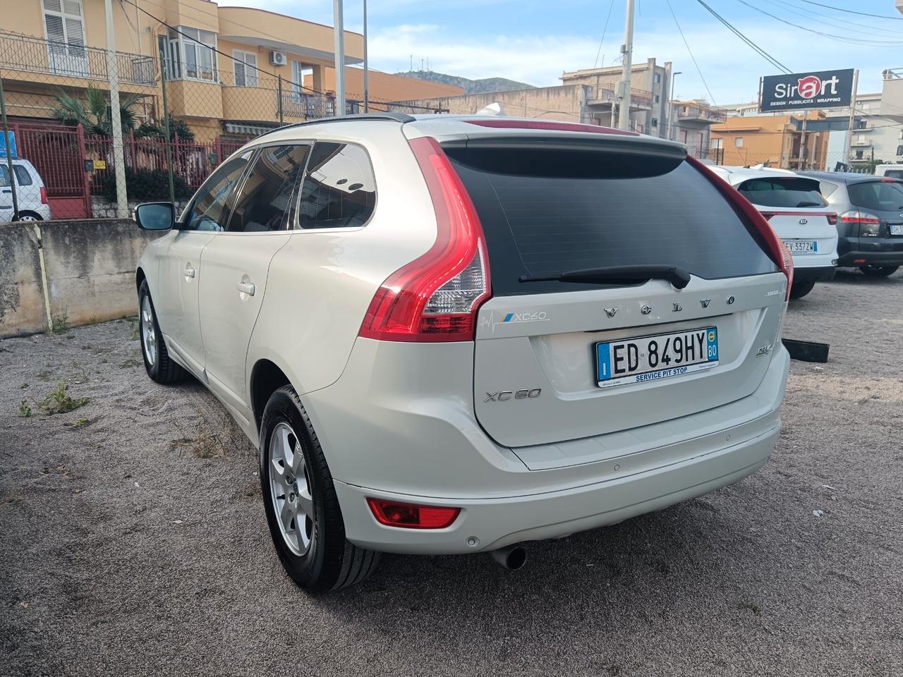 Volvo XC 60 XC60 D5 AWD Kinetic