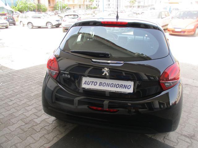 PEUGEOT 208 PureTech 5 porte Allure