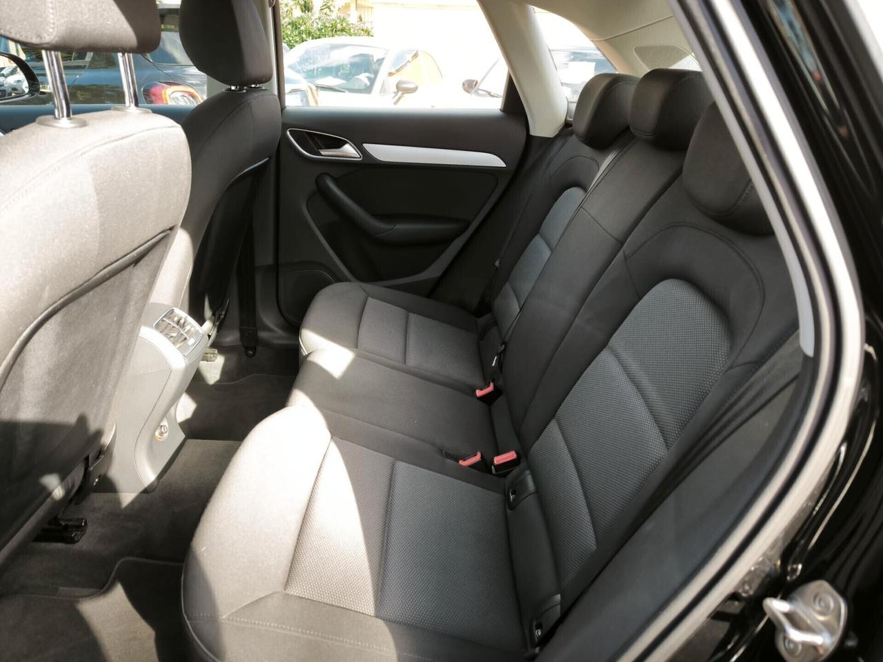 Audi Q3 2.0 TDI 150 CV S tronic Business