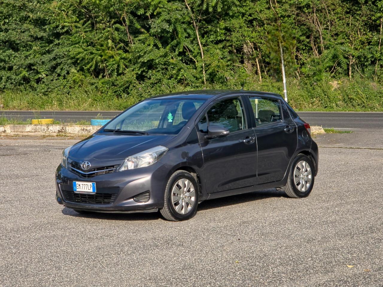 Toyota Yaris 1.0 5 porte Lounge CV-69 E5B Manuale NEO
