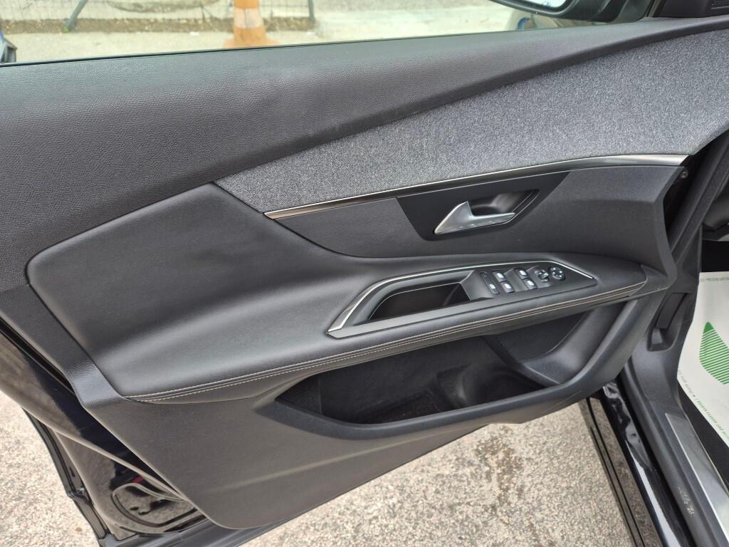 Peugeot 3008 GT-LINE BlueHDi 130CV EAT8 TETTO