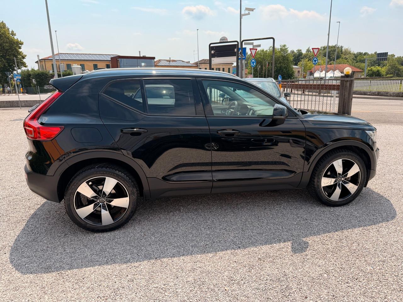 Volvo XC40 1.5 t3 163 Cv Momentum Pro auto
