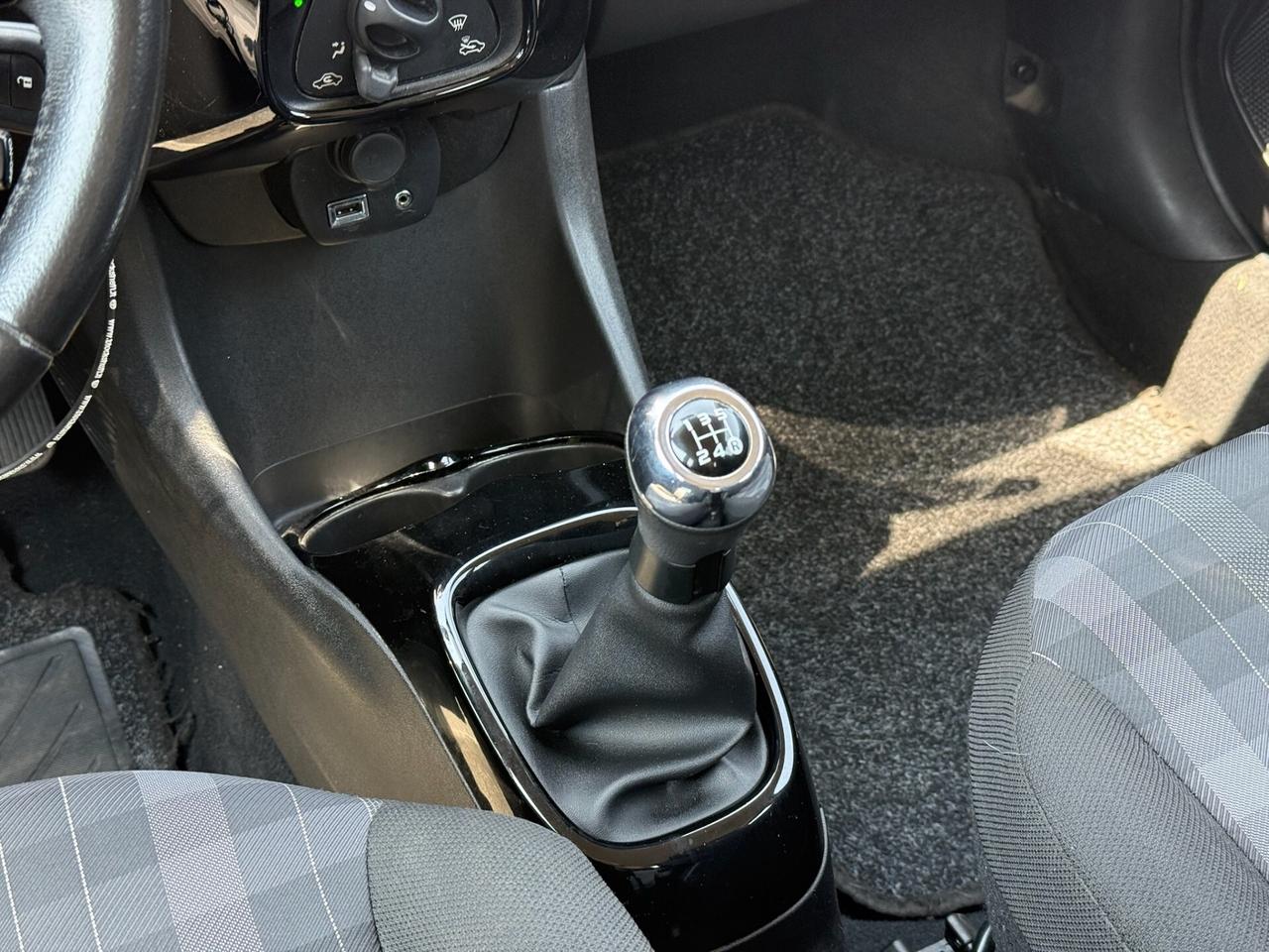 PEUGEOT 108 2018 1.0 VTi 72cv 5 porte Allure