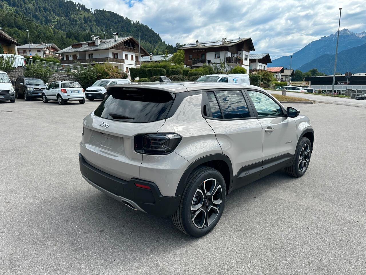 Jeep Avenger 1.2 Turbo 110 CV MHEV Summit