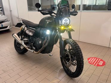 Triumph Scrambler 1200 accessoriata