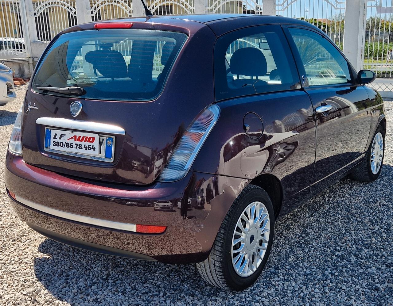 Lancia Ypsilon 1.3 MJT 90 CV Oro
