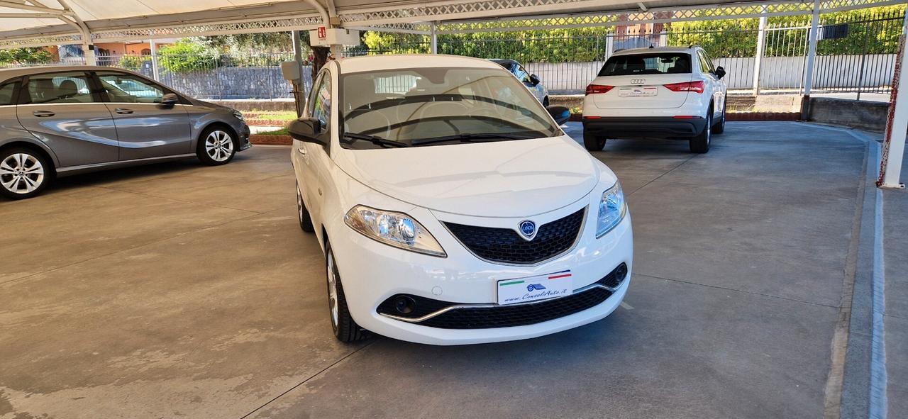Lancia Ypsilon 1.2 69cv Platinum **35.000km**