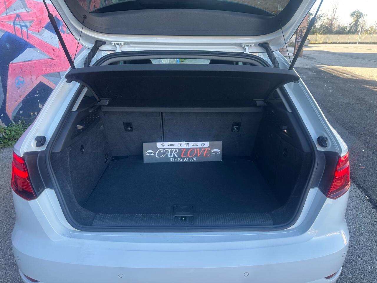 Audi A3 SPB 1.6 TDI/NAVI/LED/SENSORI