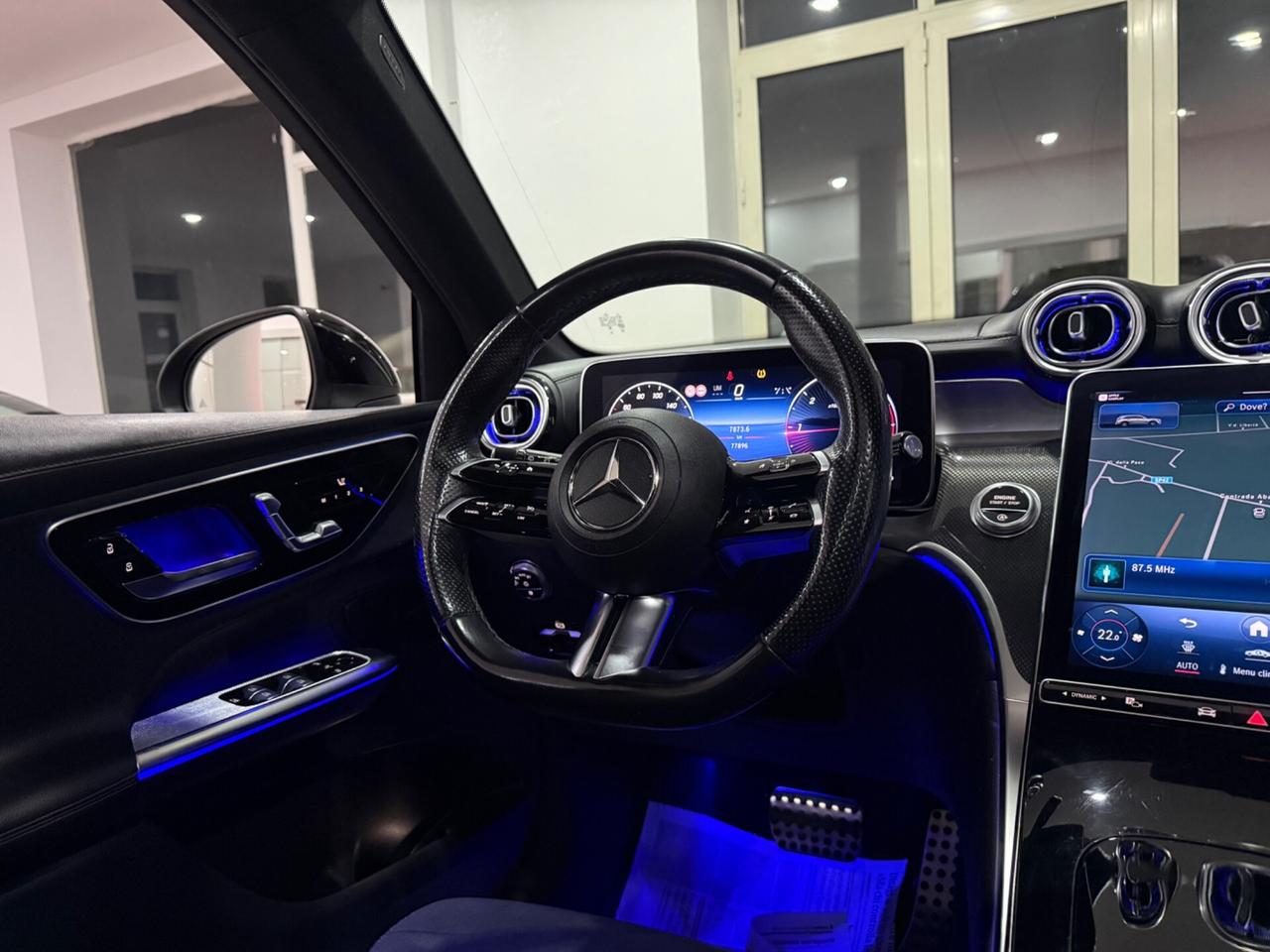 MB GLC220CV PREMIUM AMG NIGHT+TETTO/R20/TOP