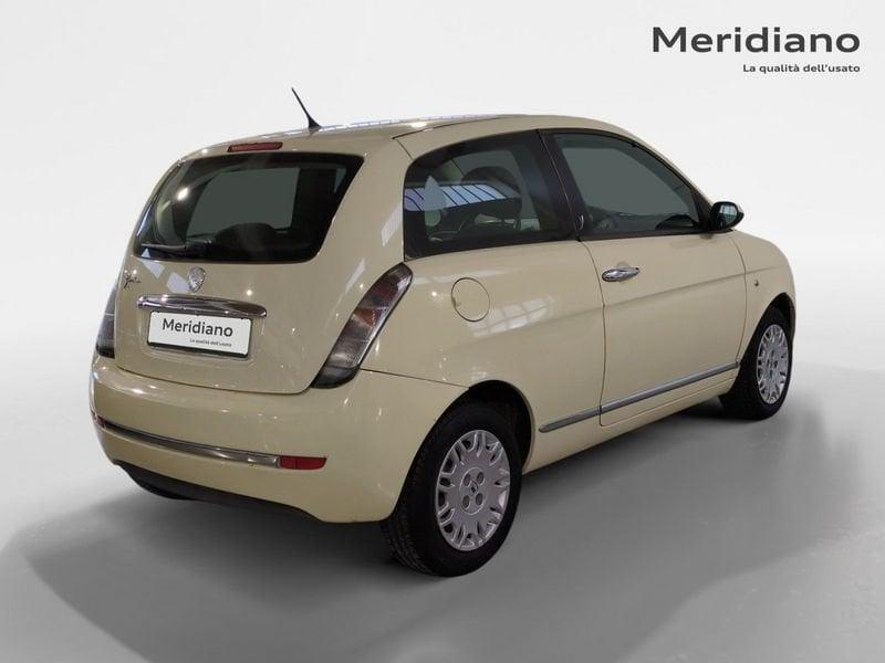 Lancia Ypsilon 1.2 69 cv Silver