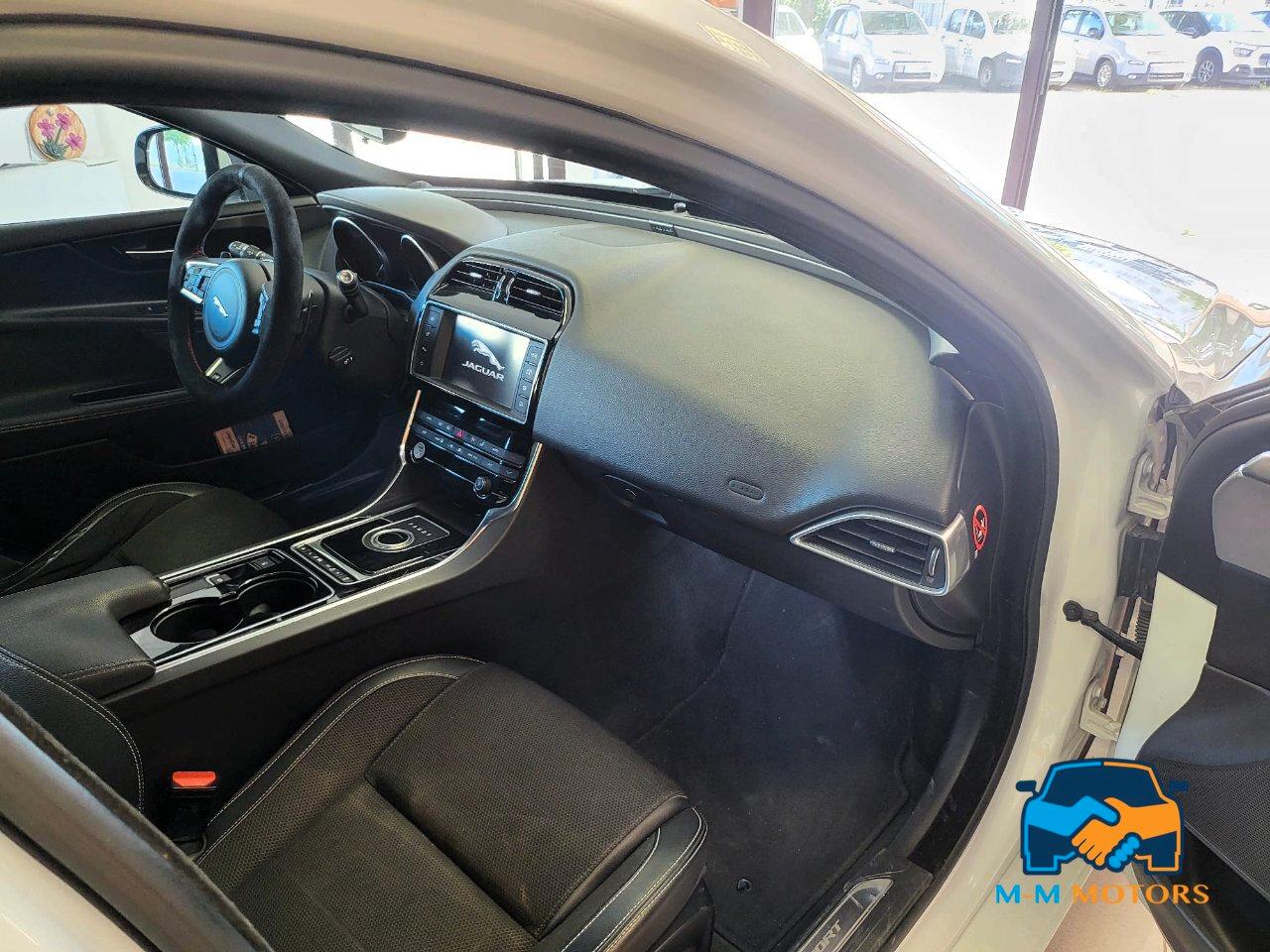 Jaguar XE Berlina XE 2.0d R-Sport 180cv auto