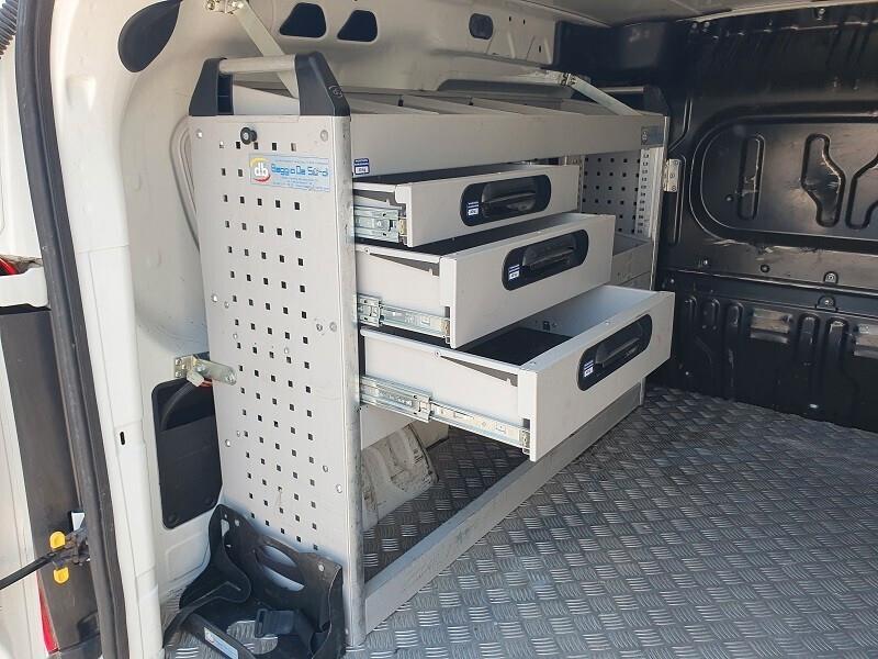 FIAT Doblò 1.6 MJ 105CV Cargo Scaffali B&M 09.2014