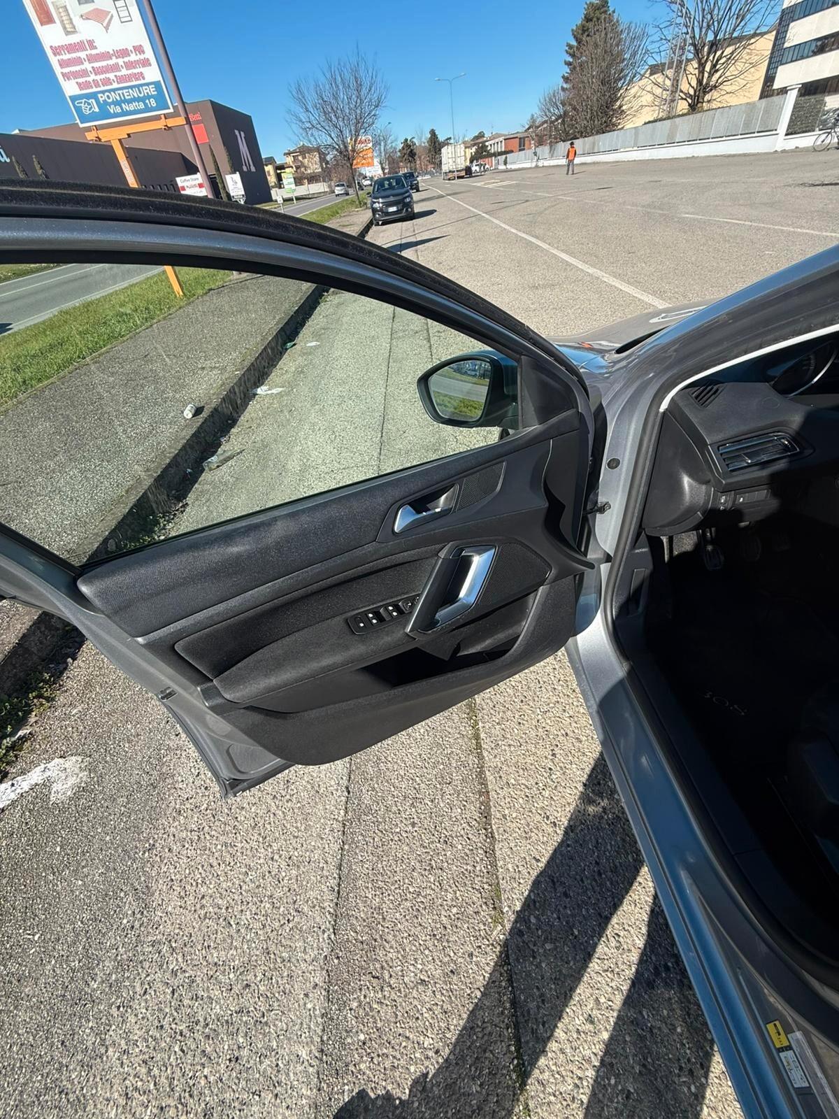 Peugeot 308 1.6 HDi 92 CV SW Business