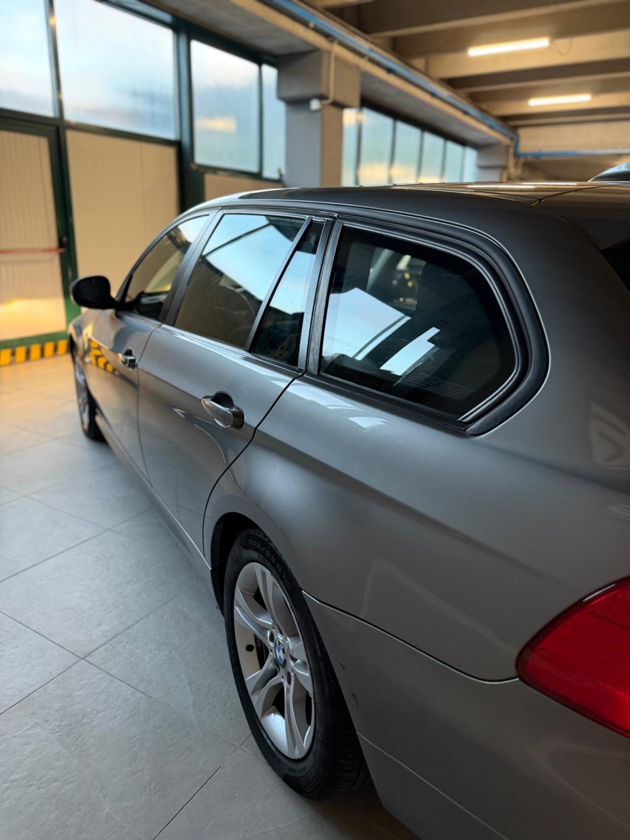 Bmw 318d TOURING ATTIVA KMCERT NAVIPRO