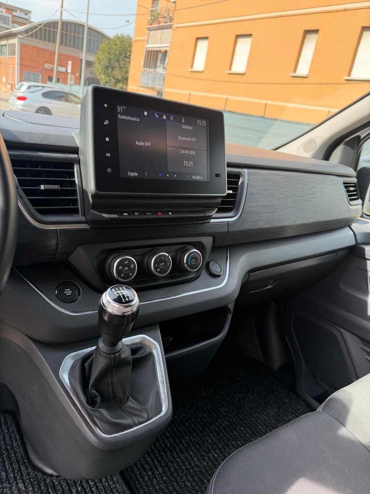 Renault Trafic 2.0 dCi - 9 POSTI - NAV - 12 MESI DI GARANZIA