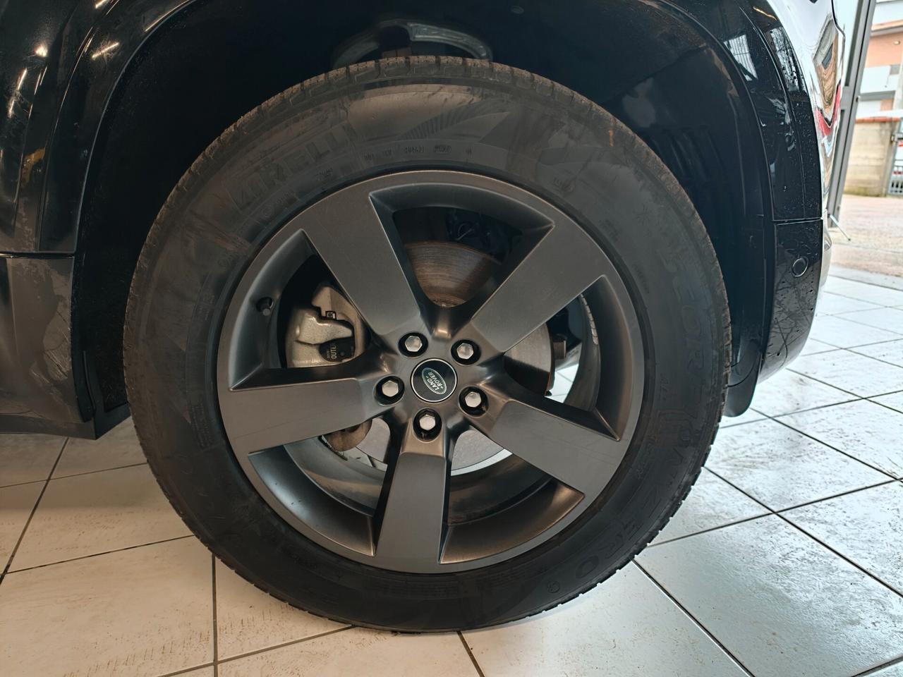 Land Rover Defender 110 3.0D I6 200 CV AWD Auto X-Dynamic SE