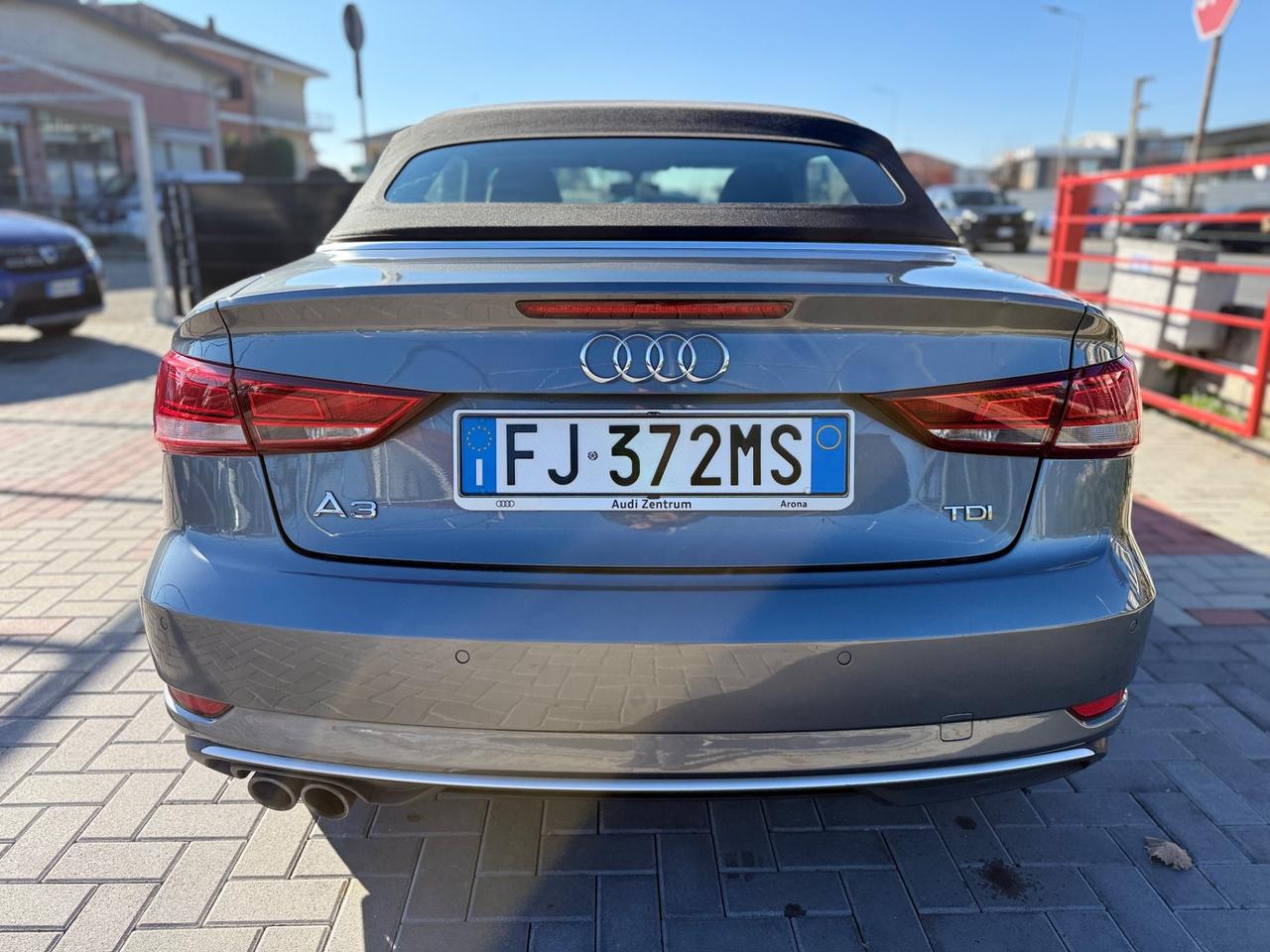 Audi A3 Cabrio 2.0 TDI S tronic 150 CV NAVI.