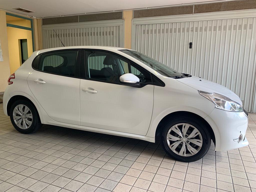 PEUGEOT 208 PURE TECH 82CV 5P 1.2 BENZ