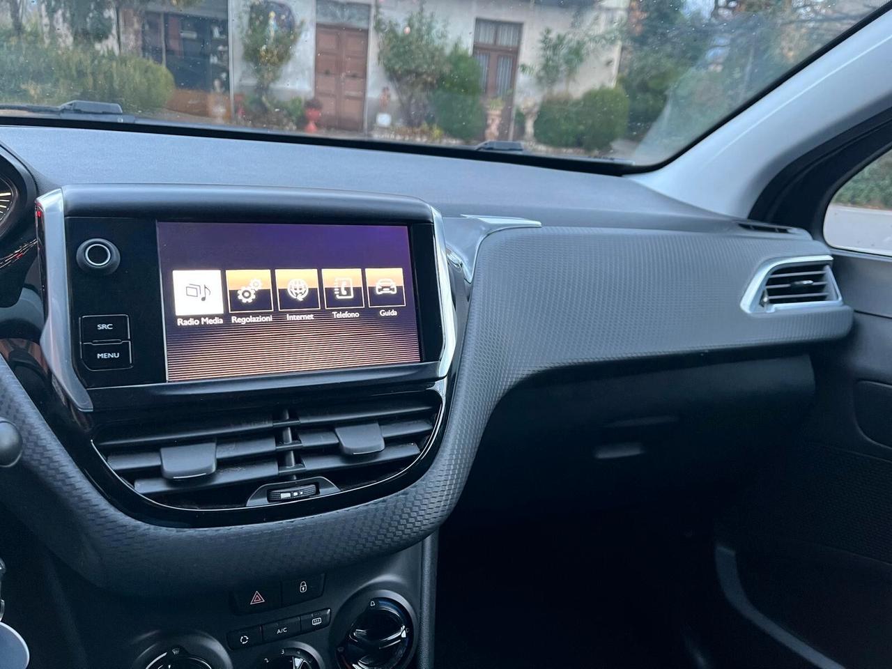 Peugeot 2008 BlueHDi 100 Active