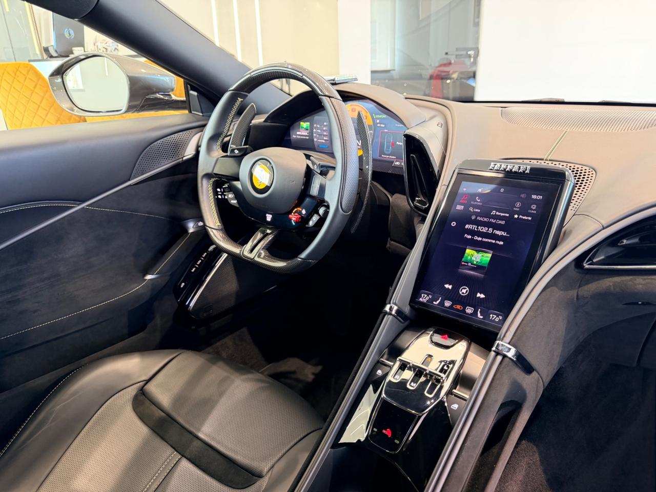 Ferrari Roma uff uni pro tagliandi inclusi 2030