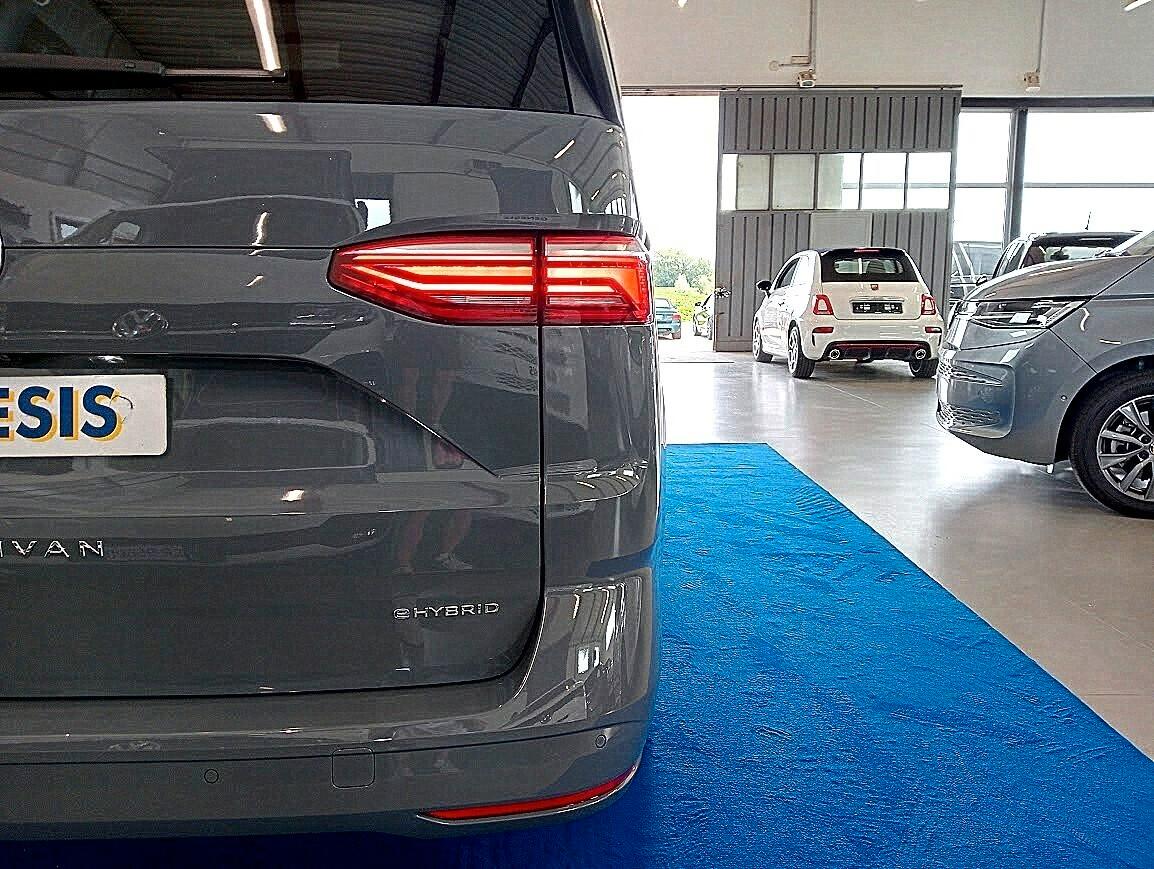 Volkswagen T7 Multivan 2.0 TDI DSG LED *VIS A VIS* CAMERA IVA INCLUSA