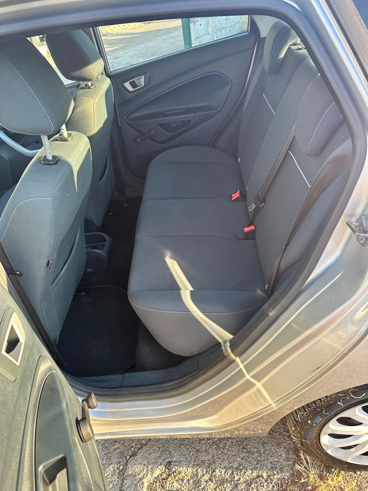 Ford Fiesta 1.4 TDCi 70CV 5 porte Titanium
