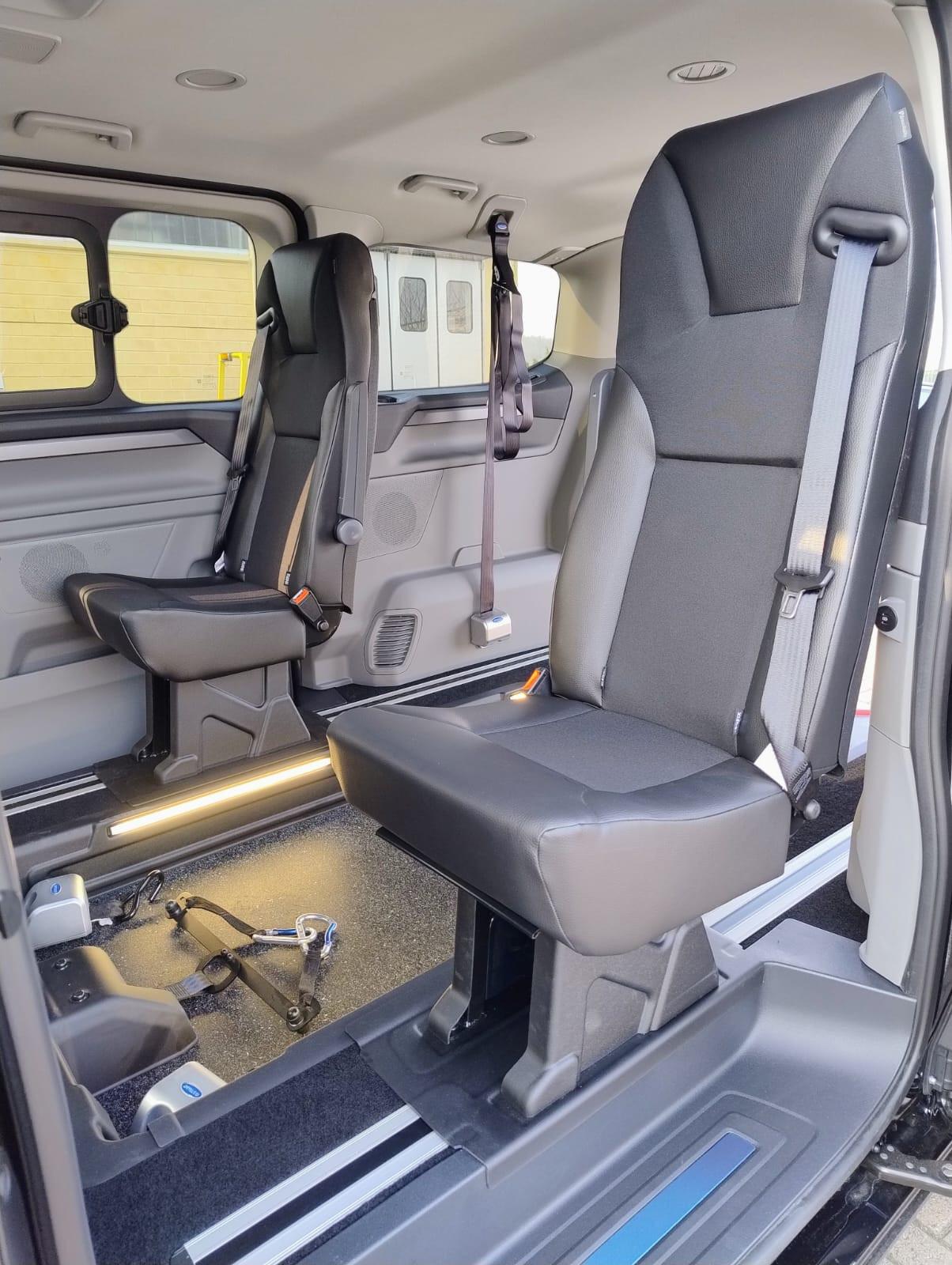 CUSTOM TRASPORTO DISABILI CON RIBASSAMENTO
