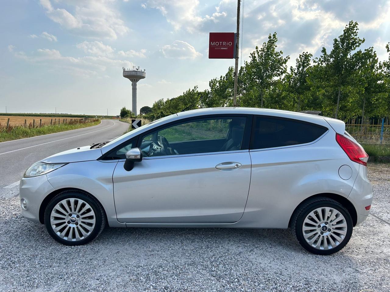 Ford Fiesta 1.2 82CV 3 porte Titanium