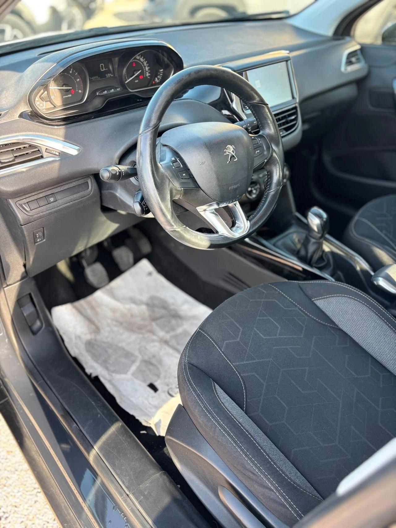 Peugeot 2008 BlueHDi 100 S&S Allure