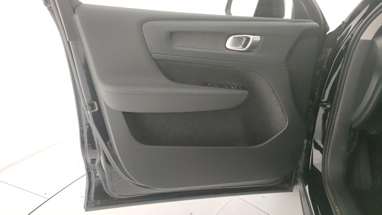 VOLVO XC40 2.0 b3 Essential auto