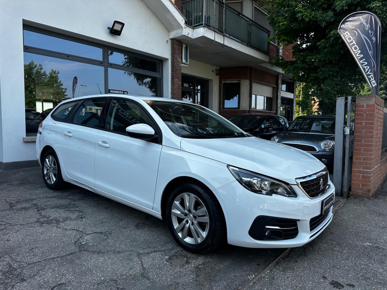 Peugeot 308 BlueHDi 130 S&S SW Allure